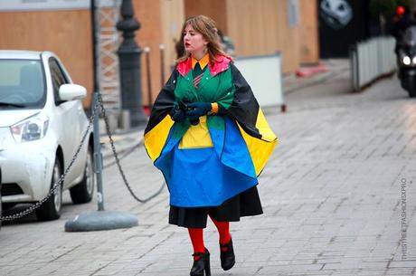 In the Street...Color block cape...Perfect for a rain day, Paris