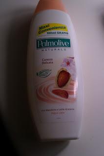 REVIEW : BAGNOLATTE PALMOLIVE NATURALS CON MANDORLA E LATTE IDRATANTE