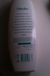 REVIEW : BAGNOLATTE PALMOLIVE NATURALS CON MANDORLA E LATTE IDRATANTE