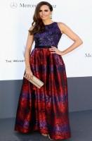 louise roe - randa salamoun (scarpe e clutch jimmy choo e gioielli Kimberly Macdonald for LoveGold Live)