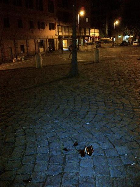 Cose mai viste. Piazzale Flaminio invasa ogni sera da un assordante squittio di sorci. Questo è il contesto dopo cena al cospetto della stupenda Porta del Popolo