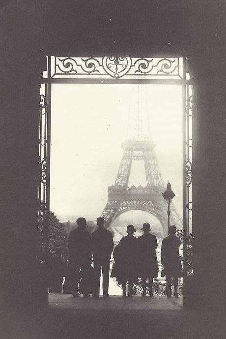 jarennejo:

Paris, années 1920, photographe inconnu