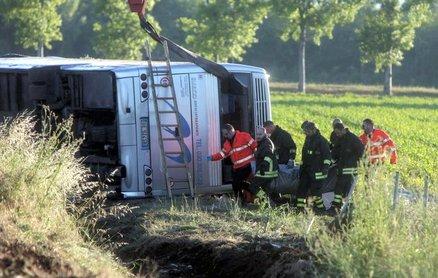 20130527 brescia pullman tifosi Pullman di tifosi del Brescia si ribalta, un morto e 20 feriti