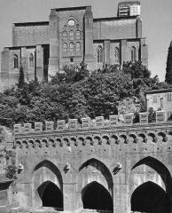 Fontebranda e Basilica San Domenico