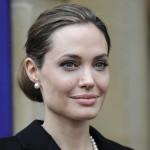 Angelina Jolie, la zia materna morta di cancro al seno a 61 anni