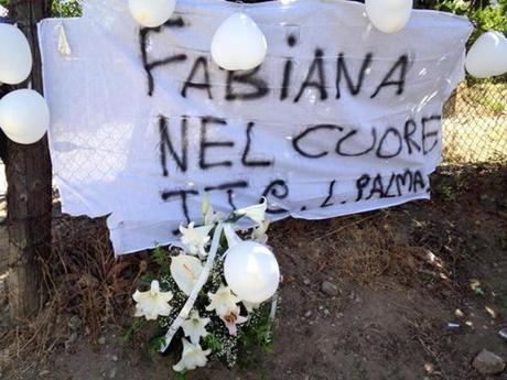 SEDICENNE UCCISA: SCUOLE CHIUSE, CORTEO STUDENTI PER FABIANA