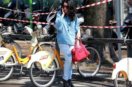 In the Street...Gildakoral Flora in Total Denim...Via Tortona, Milan