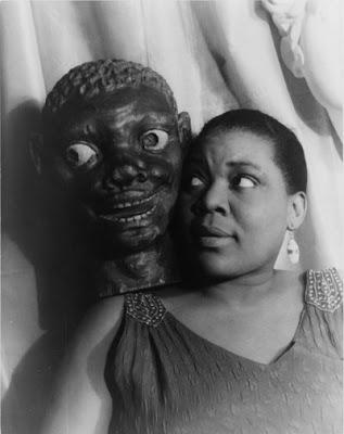 Bessie Smith con maschera