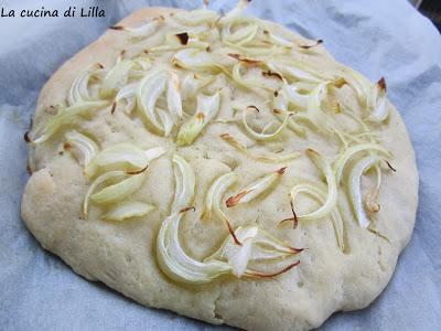 Pizza e pane: Focaccia alle cipolle con lievito madre