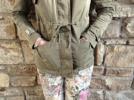 Outfit || Parka and flowers