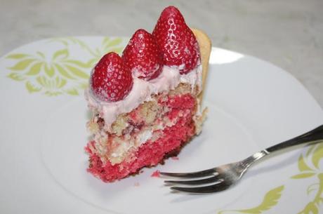 Torta alle fragole al profumo di limone