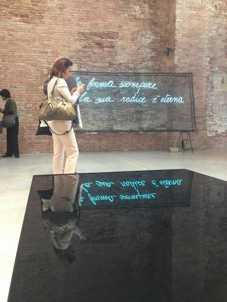 Changing thoughts, changing future. Biennale, Peggy e cene da sogno #artbiennaleinstameet