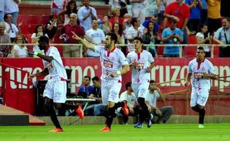 Maglie del Siviglia 2013-2014, “escudo centenario” maglie-del-siviglia-2013-2014-warrior