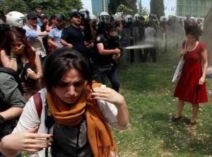 gas turchia istanbul polizia scontri