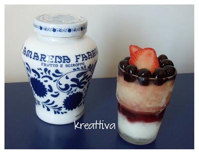 Semifreddo di crema di latte yogurt e amarene