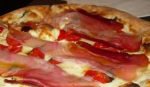 Pizza sott'oli e speck