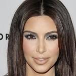Kim Kardashian organizza baby shower: solo fiori bianchi
