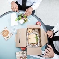 C 2 articolo 1098601 imagepp Pausa pranzo in tavola calda e caffè addio: il pranzo si porta di nuovo da casa