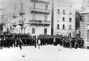 Corso di Porta Venezia occupato dalle truppe di Beccaris.