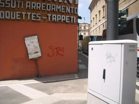 Inaugurati dopo 5 anni di governo Alemanno 300 metri di tram. E tutt'intorno il disastro, ecco le foto