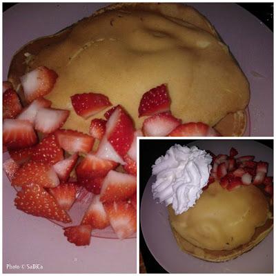 Pancake con fragole e panna