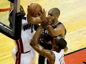 James non basta, gli Spurs vincono in casa degli Heat
