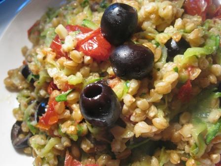 Insalata di farro e zucchine e....