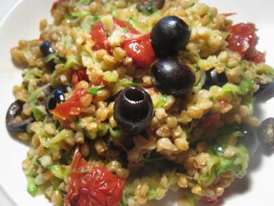 Insalata di farro e zucchine e....