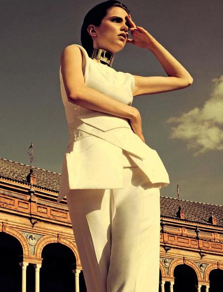 QUESTIONE DI STILE  AGNES NABUURS BY DAVID ROEMER FOR GLAMOUR ITALIA  JUNE 2013.4