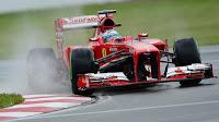 Ferrari vittima dell'asfalto bagnato