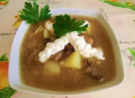 Zuppa di funghi con orzo perlato 