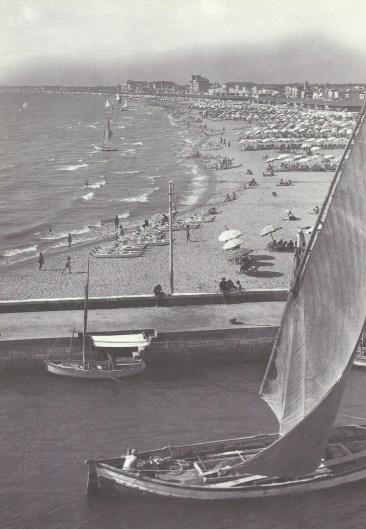 Viareggio estate 1939 - Foto tratta da Nuova Viareggio Ieri N.8 - agosto 1993