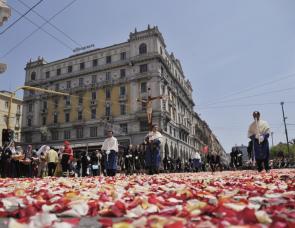 La Festa di Sant’Efisio a Cagliari: 80 chilometri di costumi e devozione