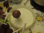 Cake Pops al cioccolato fondente e fragole.