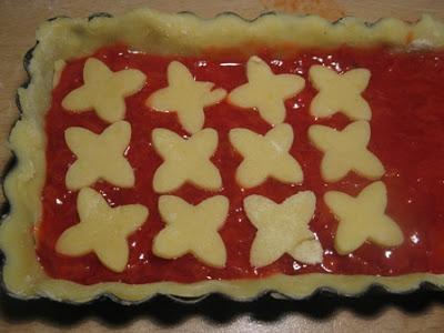 Crostata alle fragole ...fiorita...