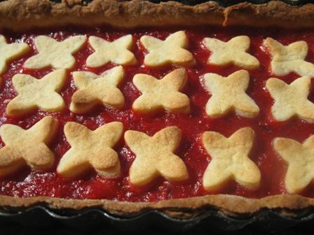 Crostata alle fragole ...fiorita...