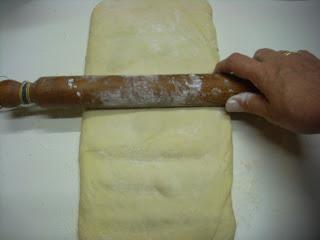 Bretzelsonndeg - il bretzel dolce della tradizione lussemburghese