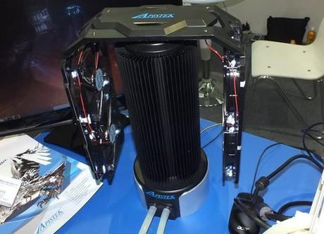 ComputeX 2013: Apitek presenta una Radeon HD7990 raffreddata a liquido
