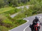 Hyperstrada, “crossover” motard turismo