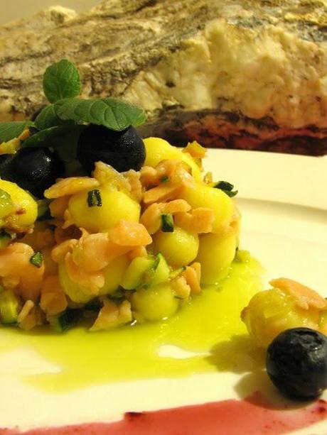 ATHENA GIADA, ECCOMI! - CHICCHE CON SALMONE, MIRTILLI ED ERBA PEPE