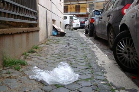 COME STA ANDANDO LA RACCOLTA PORTA A PORTA A TRASHTEVERE? LA RISPOSTA E' IN QUESTE IMMAGINI. NUOVO FOLLE TOUR IMMONDEZZIFERO NEL RIONE-MALAGROTTA