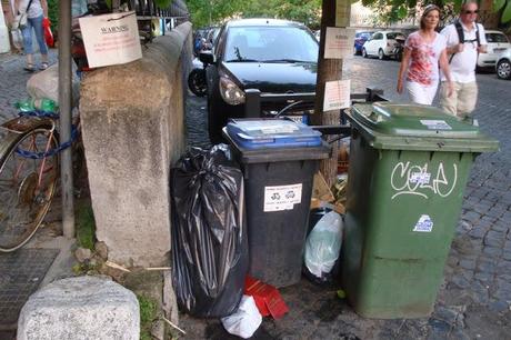 MONNEZZA-TOUR A TRASHTEVERE! LE IMMAGINI DEL RIONE-DISCARICA RIDOTTO A UNA PICCOLA MALAGROTTA A CIELO APERTO!