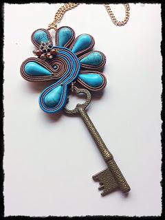 Ciondolo Soutache: Maya Key