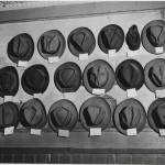 arthur-fellig-weegee-hats