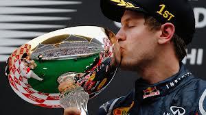  Formula 1: Sebastian Vettel prolunga fino al 2015 il contratto con la Red Bull