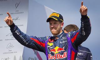 Vettel estende il suo contratto con Red Bull fino al 2015