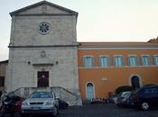 Vergogne romane: preziosissima chiesa rinascimentale pietro montorio soffocata auto camion!