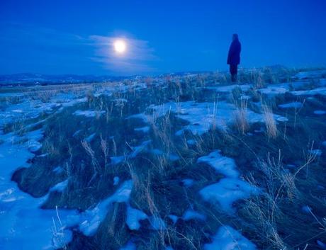 Scienza leggera: la Luna è lì quando noi non la guardiamo?