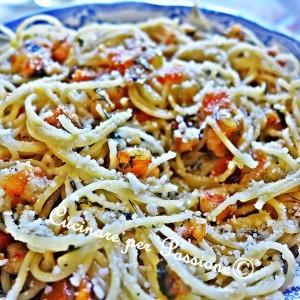 spaghetti con gamberi e verdurine