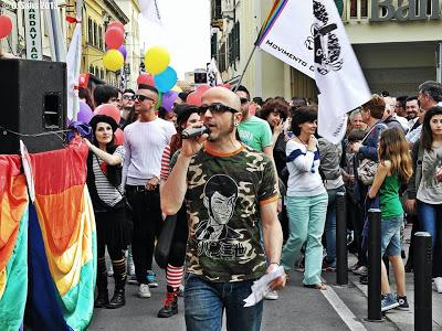 UN MONDO ARCOBALENO